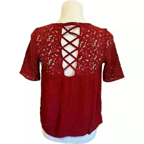 Zara Women’s Red Short Sleeve Blouse - Picture 4 of 4